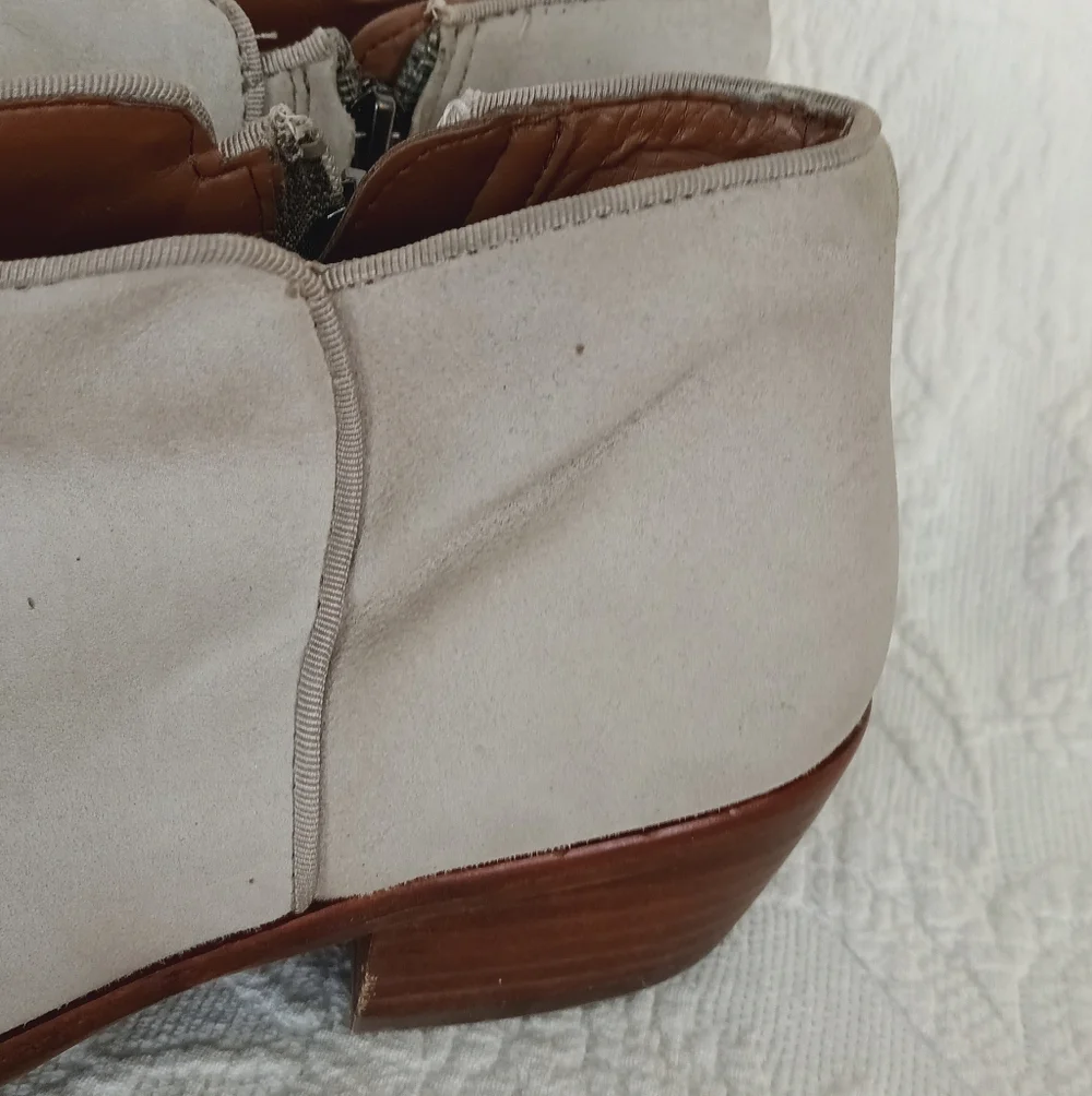 Sam Edelman Suede Ankle Booties Beige Gray Low Wood Stacked Heel 8 Western